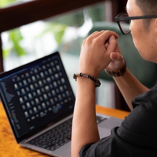 Vòng Tay Trầm Hương Đốt Trúc - Trầm Hương Sánh Chìm - Trầm Hương Yên Lộc