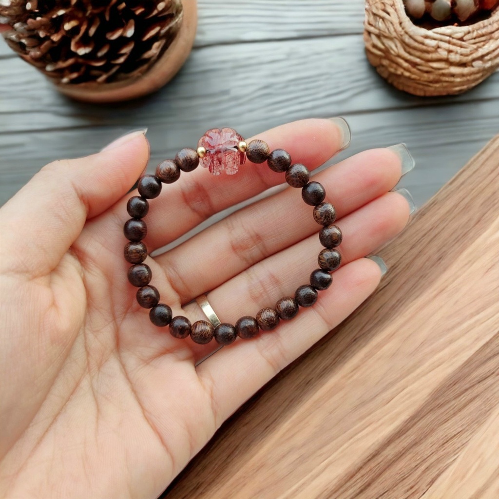 Vòng tay bằng trầm hương tốc tự nhiên-6ly mix đá thạch anh đỏ-giành cho nữ-đẹp-nhẹ nhàng và dễ thương.