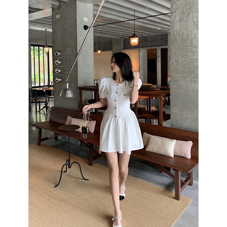 Váy cổ tròn dáng xoè tiểu thư điệu đà duyên dáng 2 màu đen và trắng