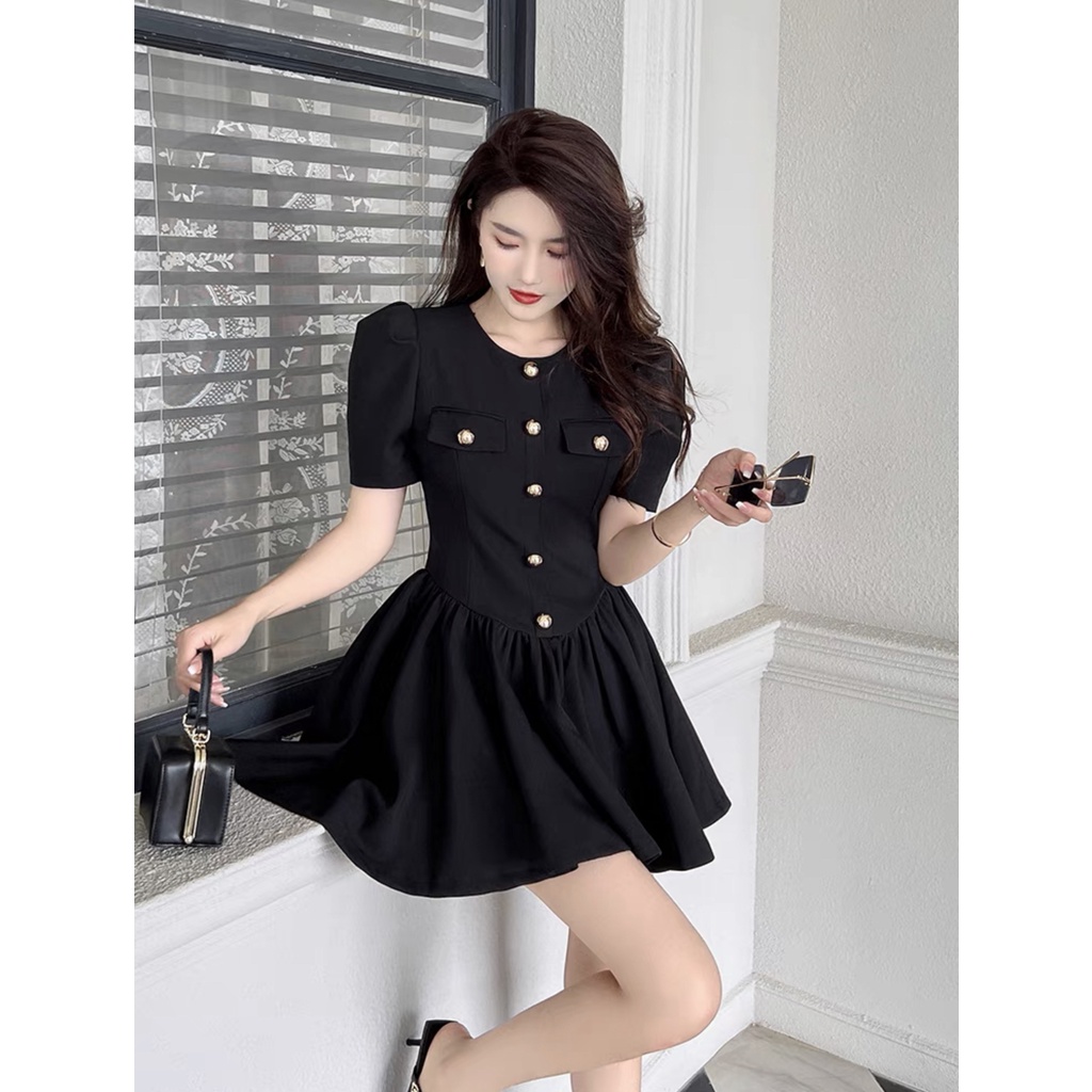 Váy cổ tròn dáng xoè tiểu thư điệu đà duyên dáng 2 màu đen và trắng