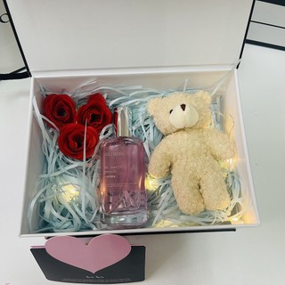 (20*15*7,5cm) Hộp Quà Tặng Người Yêu, Hộp Quà Tặng Valentine, Kèm Son, Nước Hoa, Túi Giấy, Đèn Led, Giấy Rơm, Thiệp