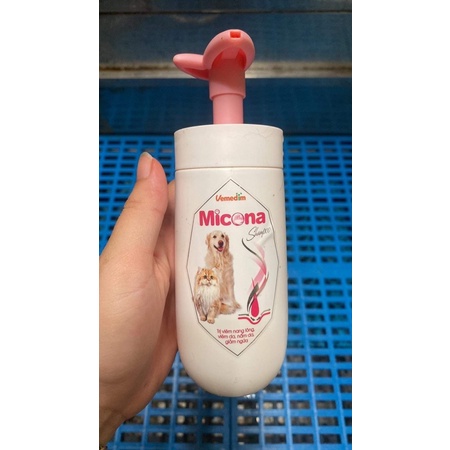 Sữa Tắm Chữa Nấm Da Viêm Da Vảy Gầu Cho Chó Mèo Vemedim Micona Shampoo (Chai 200ml)