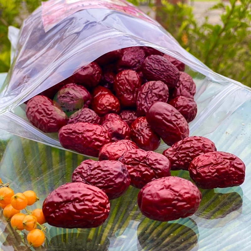 Táo Đỏ Tân Cương 500gr-1kg size nhỏ. ( Có tặng kèm quà)