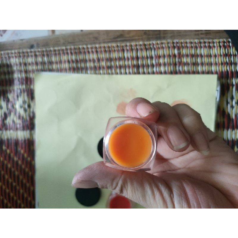 sỉ số lượng 10 son dưỡng hũ .   gia công phôi son dưỡng