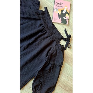 Áo trễ vai kiểu babydoll tay dài cổ yếm hở vai buộc dây chất liệu đũi gân phong cách Hàn Quốc - me fashion