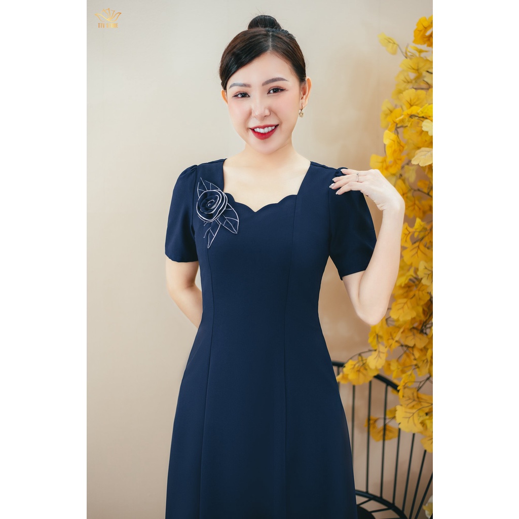 Ảnh Đầm xòe 8 mảnh TTV1493 thiết kế Cổ sóng nước kết hoa tay ngắn màu Xanh đen 2
