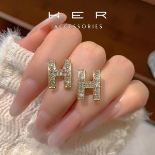 Khuyên tai nữ chuôi bạc 925 chữ H mạ vàng Her Accessories Bông tai đính đá phụ kiện sang chảnh BT174