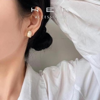 Khuyên tai titan nữ kiểu dáng thanh lịch Her Accessories bông tai lạ mắt phụ kiện trang sức lady cao cấp - BT78