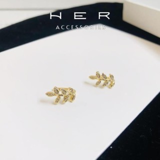 Một chiếc khuyên tai nữ dáng chiếc lá mạ vàng 18K đính đá Her Accessories phụ kiện cá tính - BT72