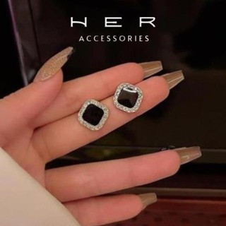 Khuyên tai nữ mặt vuông viền đá cao cấp chuôi bạc 925 Her Accessoriesg phụ kiện sang chảnh, cao cấp - BT68