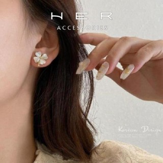 Khuyên tai titan nữ mặt cỏ bốn lá Her Accessories phụ kiện đơn giản, thanh lịch - BT66