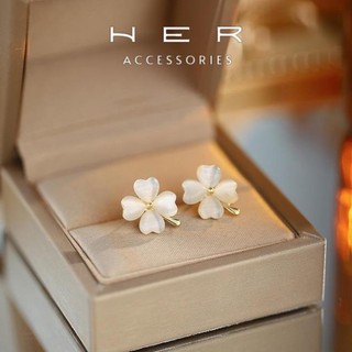 Khuyên tai titan nữ mặt cỏ bốn lá Her Accessories phụ kiện đơn giản, thanh lịch - BT66