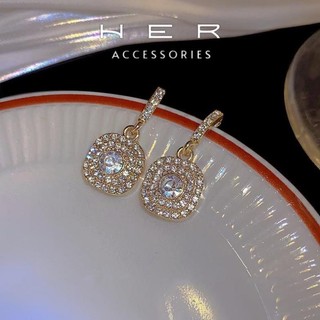 Bông tai nữ chuôi bạc 925 Her Accessories mạ vàng 18K đính đá pha lê hình vuông phụ kiện nữ sang trọng - BT29