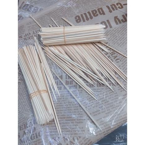 100g que xiên làm cành hoa sáp,hoa lụa,hoa giấy