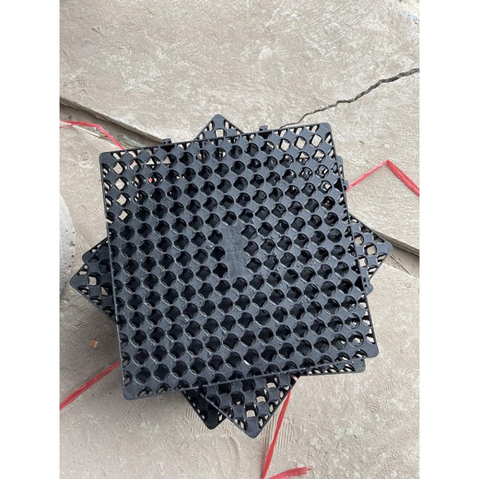 Thảm lót sàn, vỉ thoát nước lỗ kháng khuẩn,chống trơn,trượt kt33*33 cm sạch sẽ,thoáng mát,êm chân,an toàn cho trẻ