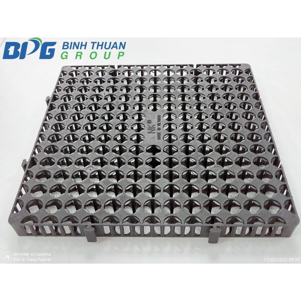 Thảm lót sàn, vỉ thoát nước lỗ kháng khuẩn,chống trơn,trượt kt33*33 cm sạch sẽ,thoáng mát,êm chân,an toàn cho trẻ