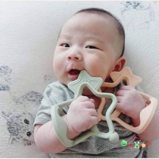 Gặm nướu Moyuum Hàn Quốc cao cấp chính hãng, chất liệu silicon siêu mềm an toàn cho bé