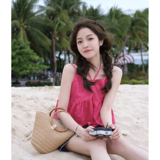 Áo 2 dây đi biển màu hồng dáng babydoll cổ buộc dây dây vai có chốt điều chỉnh phong cách Hàn Quốc