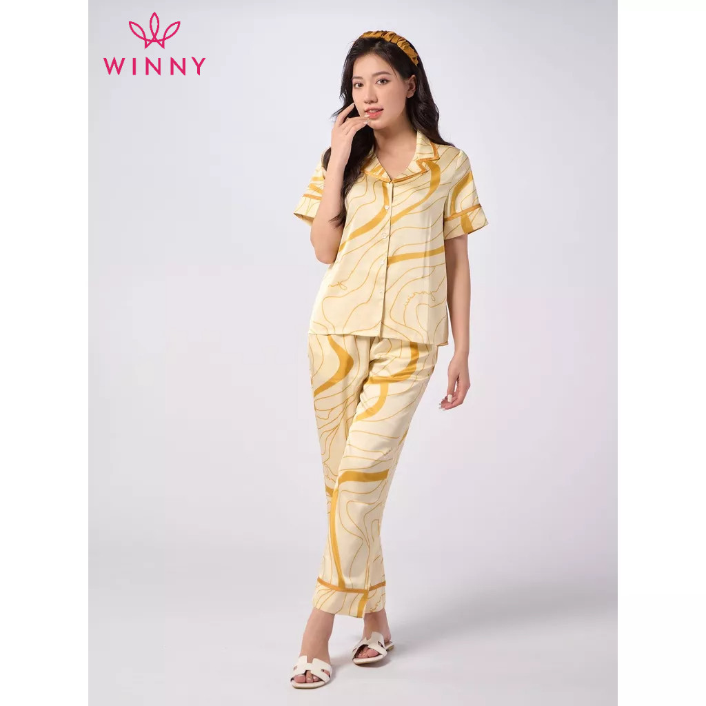 Ảnh Bộ Mặc Nhà Nữ WINNY Đồ Ngủ Kiểu Pijama Cộc Tay Quần Dài Chất Lụa Satin Mềm Mại 1MNSA23116D 3