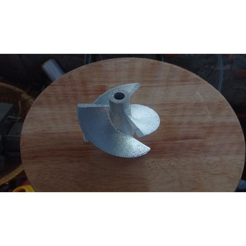cánh phản lực nước 100 mm .