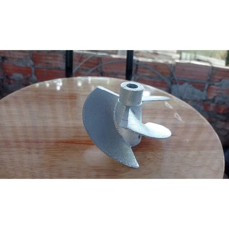 cánh phản lực nước 100 mm .