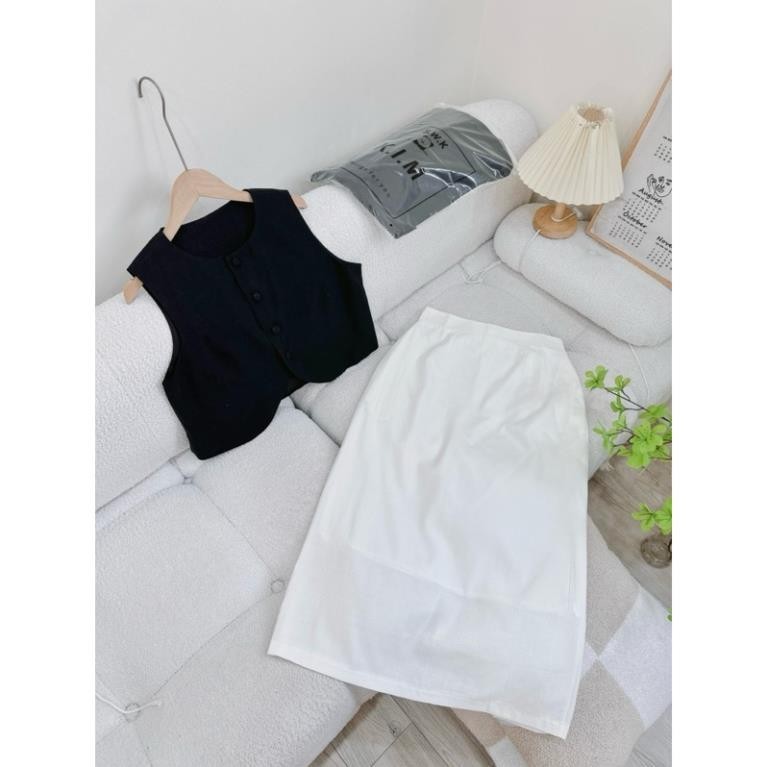 Set linen áo sát nách cổ tròn gài nút dáng croptop form rộng + chân váy trắng dài