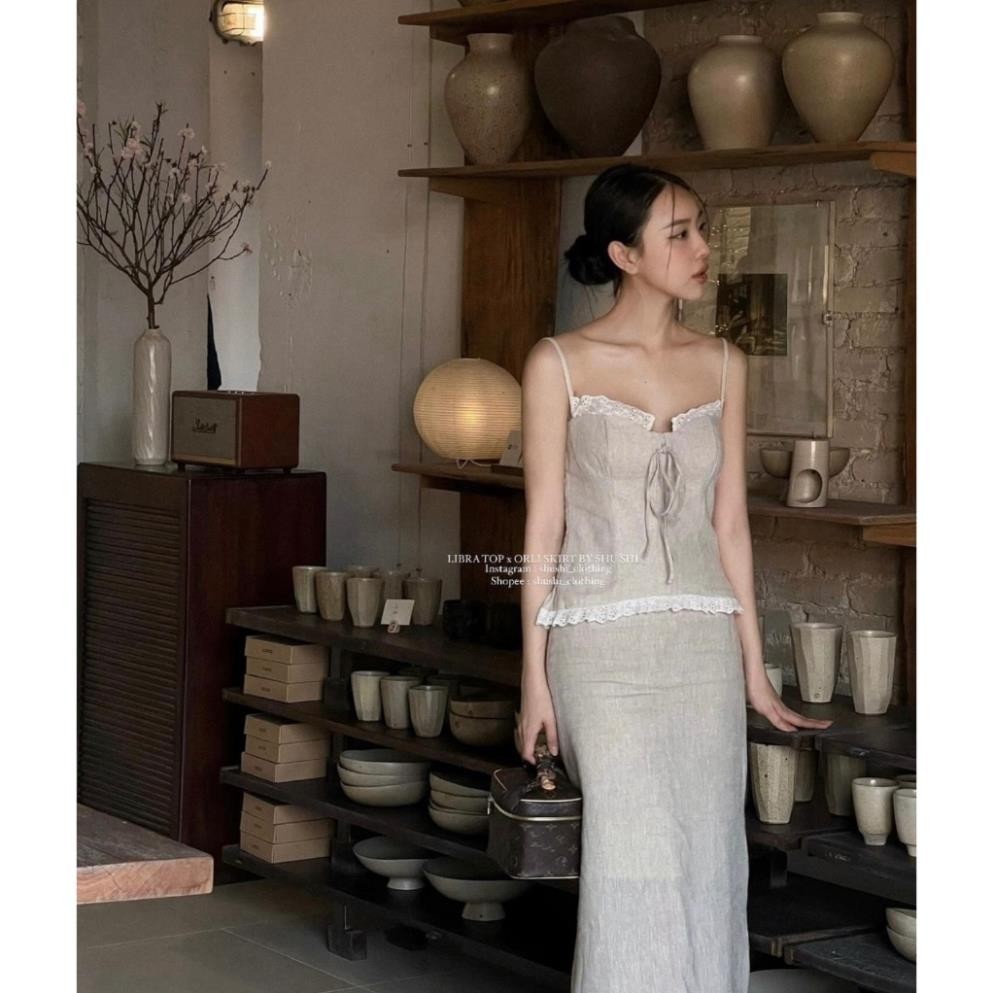 SET ÁO LINEN 2 DÂY XẾP NGỰC PHỐI REN BÈO NGỰC + CHÂN VÁY KEM SUÔNG MIDI