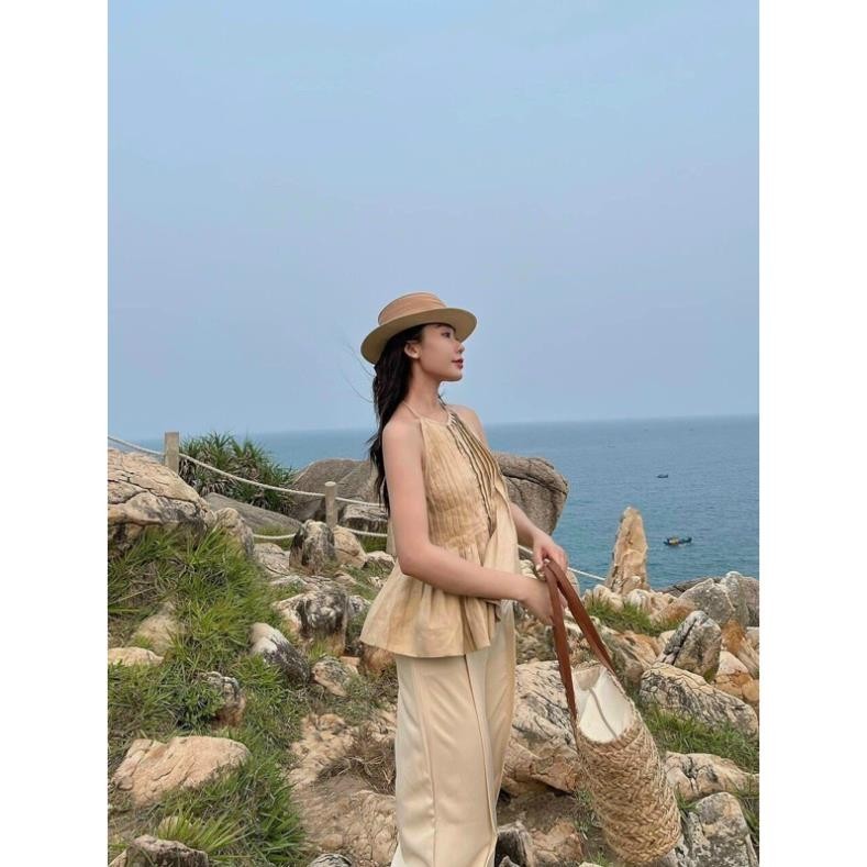 Áo yếm linen xoè nơ sau xếp ngực
