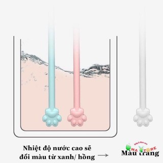 Que khuấy sữa silicone hình gấu cho bé, đổi màu theo nhiệt độ nước