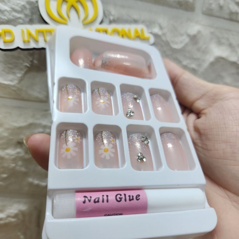 Set 24 móng tay giả, có keo xinh xắn (mẫu 25)