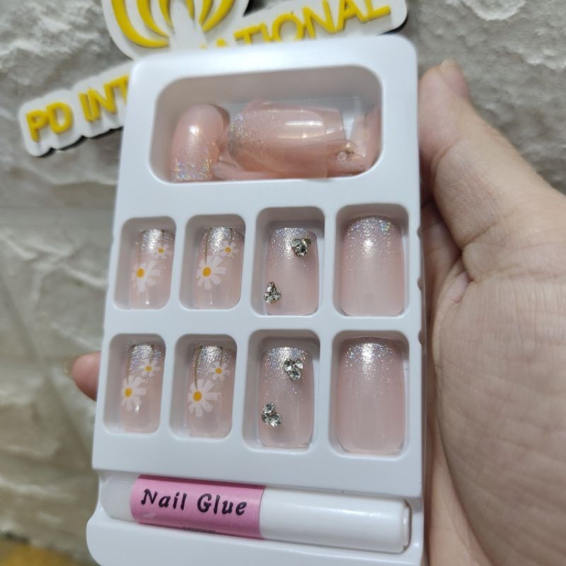 Set 24 móng tay giả, có keo xinh xắn (mẫu 25)