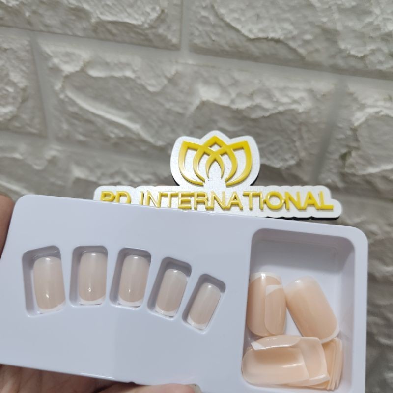 Set 24 móng tay giả, có keo xinh xắn (mẫu 16)