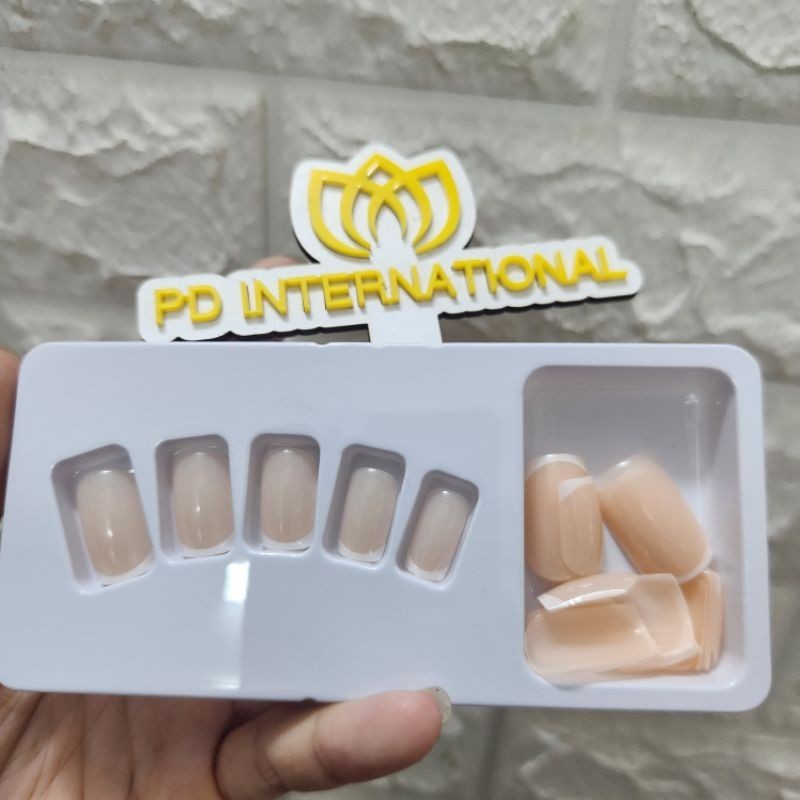 Set 24 móng tay giả, có keo xinh xắn (mẫu 16)