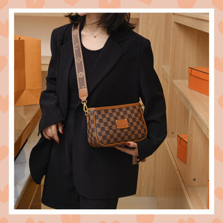 Túi xách nữ Liistore túi đeo chéo kẻ ô cá tính Dây bản to Đi Chơi Hot Trend LK147