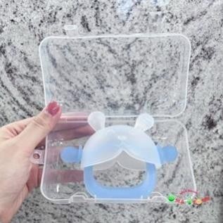 Gặm Nướu Cho Bé Hình Gấu, Gặm Nướu Cầm Tay Silicon Siêu Mềm Không Chứa BPA An Toàn Cho Bé (Có hộp đựng kèm) umastorevn