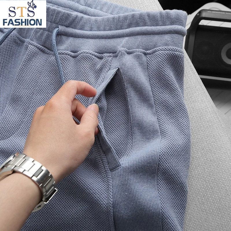 Quần short thun New Basic, Vải thun vải pique với mắt dệt hình thoi tạo hiệu ứng bắt mắt. Thấm hút tốt, thoáng mát,bền