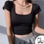 Áo croptop cổ vuông GenY ngắn tay ôm body tôn dáng thiết kế đơn giản trắng đen chất vải DL21A