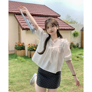 Áo ngắn tay babydoll bèo cổ buộc nơ thân trước bổ cúp V bồng nhún phong cách Hàn Quốc