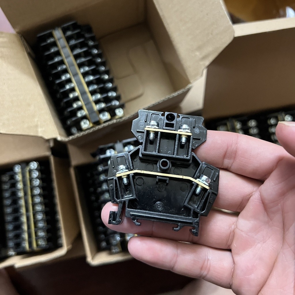 Cầu Đấu Điện 2 Tầng Domino Mắt Rời Hanyoung HYBT-15A2 | Shopee Việt Nam