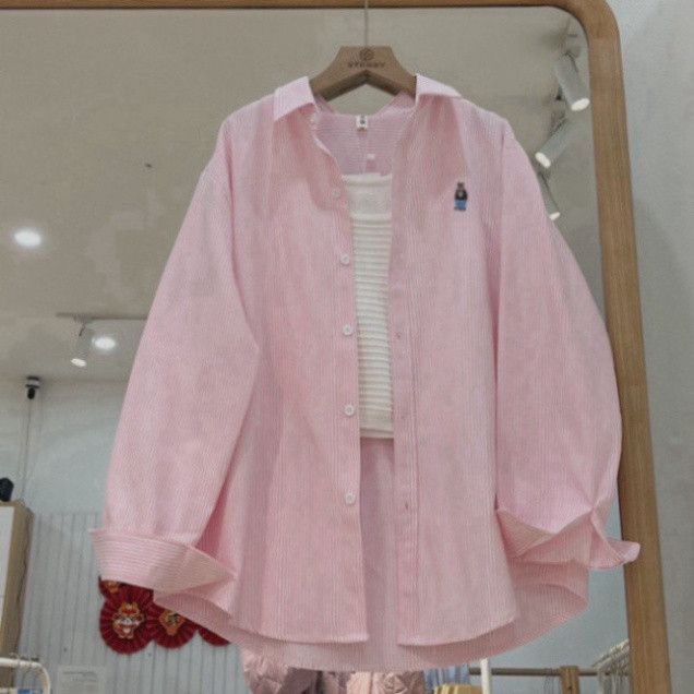 Áo Sơ Mi Kẻ Thêu Hình Gấu W Form Suông Rộng , Áo Sơ Mi Oversize Form Khoác Hàn Quốc, Kẻ sọc Women Nữ Top Shirt | BigBuy360 - bigbuy360.vn