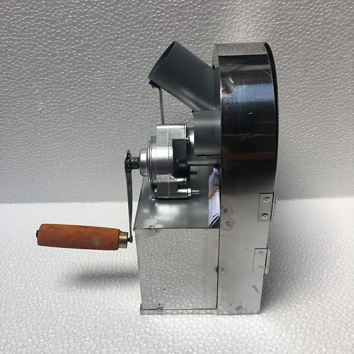 Máy cắt hành, xả chất liệu inox dày dặn chắc chắn