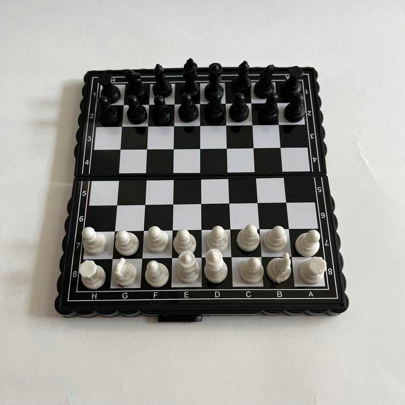 Bộ Cờ Vua Nam Châm Mini 14X13Cm Gấp Gọn