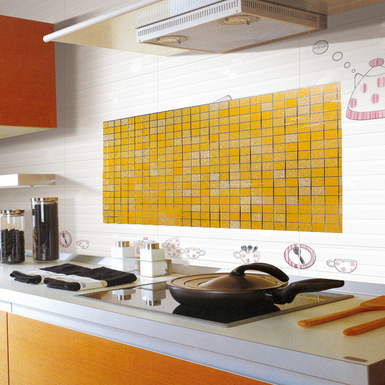 Giấy Dán Tường Nhà Bếp Tráng Nhôm Hình Caro 70X45Cm Giúp Chống Thấm Nước Và Cách Nhiệt Tốt