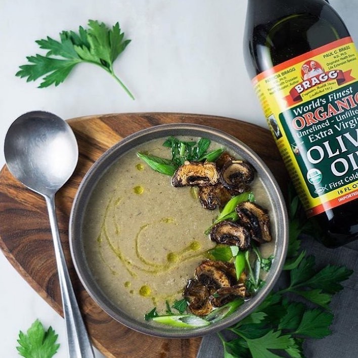 Dầu oliu nguyên chất hữu cơ ép lạnh Bragg Extra Virgin Olive oil 473ml