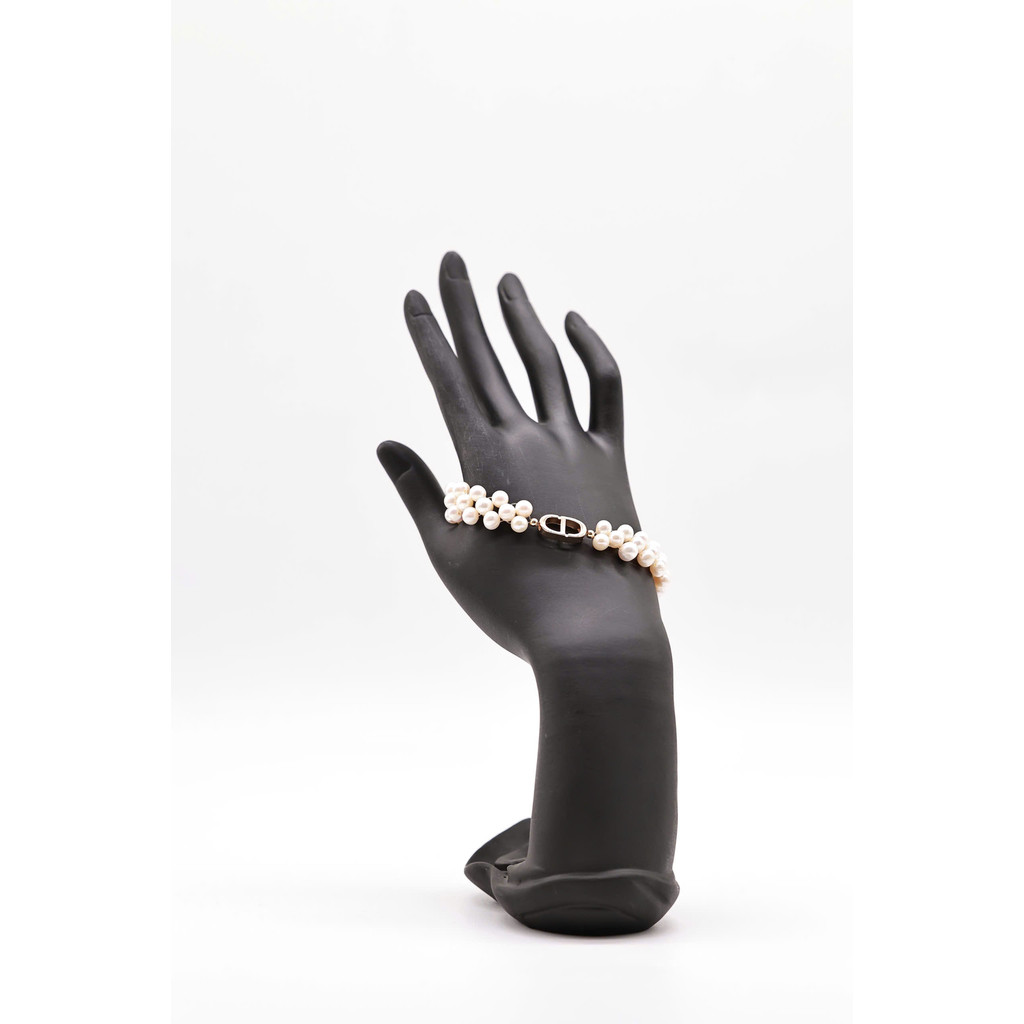 VT114 - Vòng tay ngọc trai nuôi nước ngọt 5-6 li dài 20cm, Charm Mạ Vàng 18K. Forever Young Pear