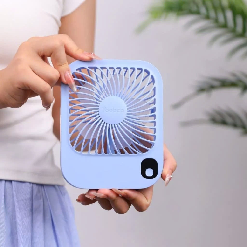 Ảnh Quạt để bàn tích điện mini Yoobao F01 5000/10000mAh | Công suất 3W | 3 cấp độ gió tùy chỉnh | Màn hình LED | BH 12 tháng 2