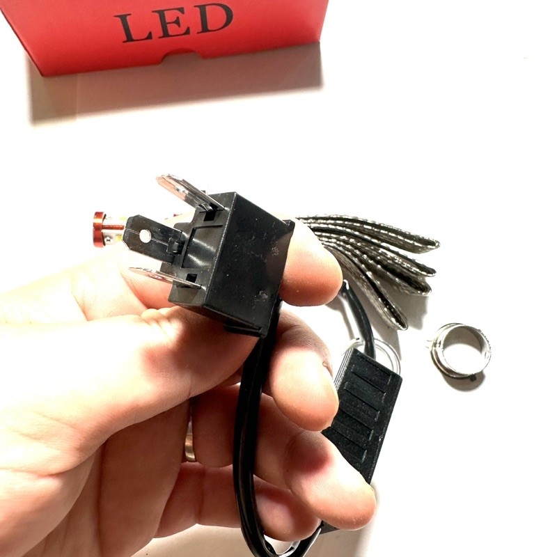 Bóng LED Xe Máy 3 Tim Hộp Đỏ | Chân Đa Năng - Siêu Sáng - Bền Bỉ