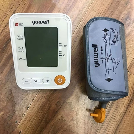 Máy Đo Huyết Áp Bắp Tay Yuwell YE-650D (YE650D) | Có Giọng Nói - Bảo hành chính hãng 5 năm -VT0008