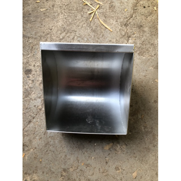 Máng Ăn Inox Cho Lợn Nái: Giải Pháp Tối Ưu Cho Trang Trại