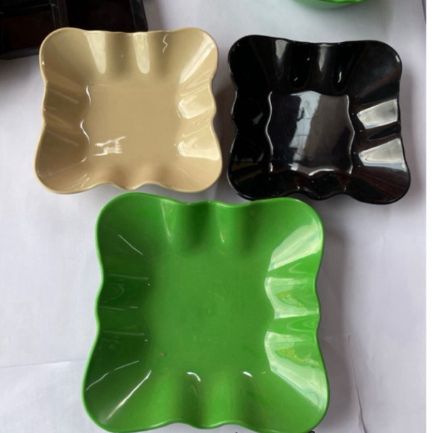 Hàng Chính Hãng Đĩa nhựa phíp vuông hoa (đen, nâu, xanh, trắng) Việt nhật 1251, 1252 đựng hướng dương, 247 Me&Be